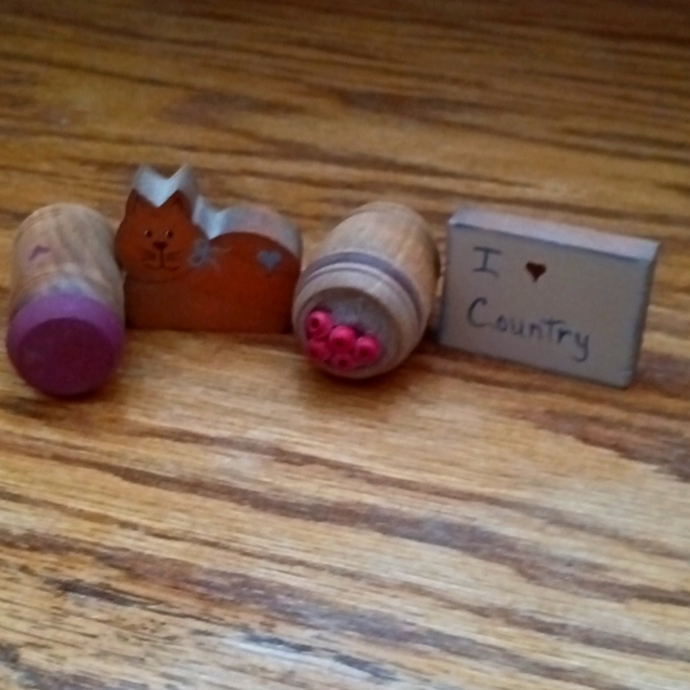 Farmhouse Accents mini decor set - Picture 2 of 4